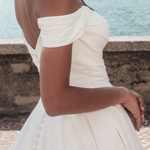 Elegant Black Off-Shoulder Dress Honor MJ1003 - Picture 4 of 8